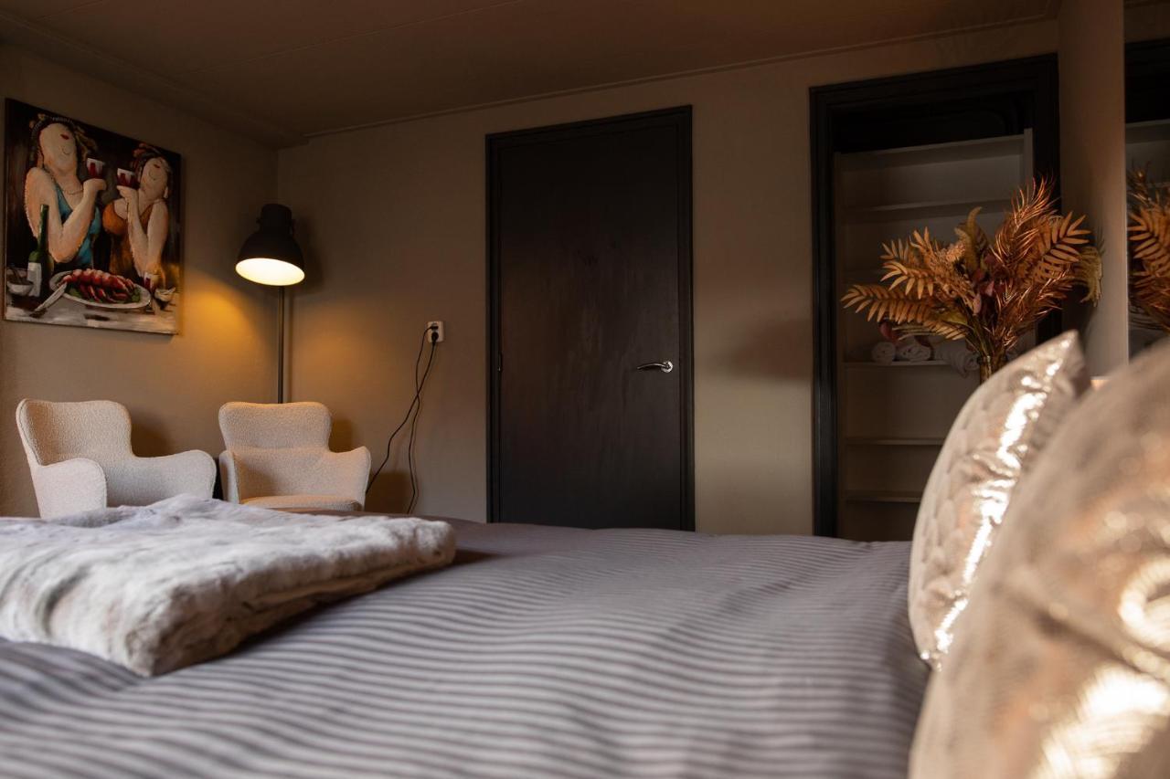 Yep! Slapen Bij De Sluis Bed & Breakfast Blokzijl Luaran gambar