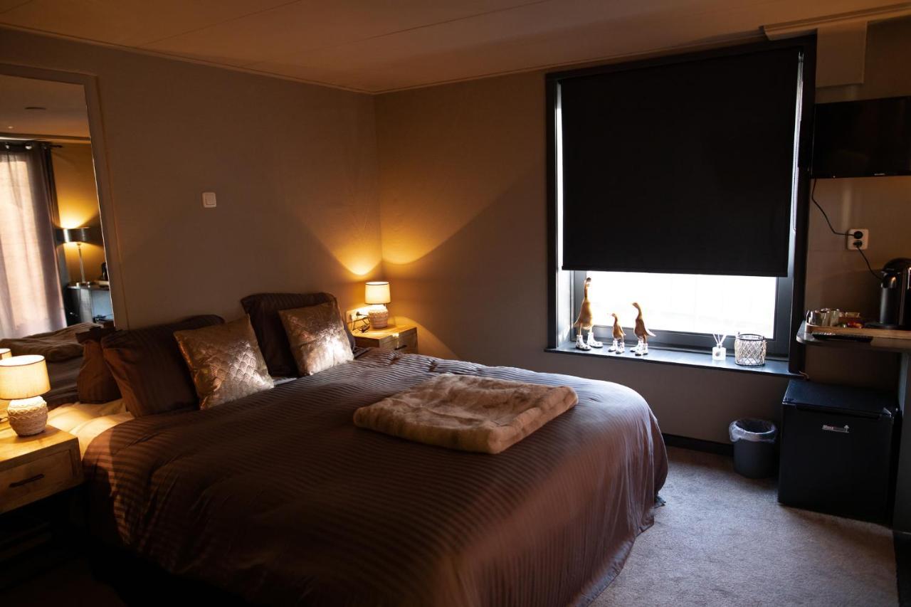 Yep! Slapen Bij De Sluis Bed & Breakfast Blokzijl Luaran gambar