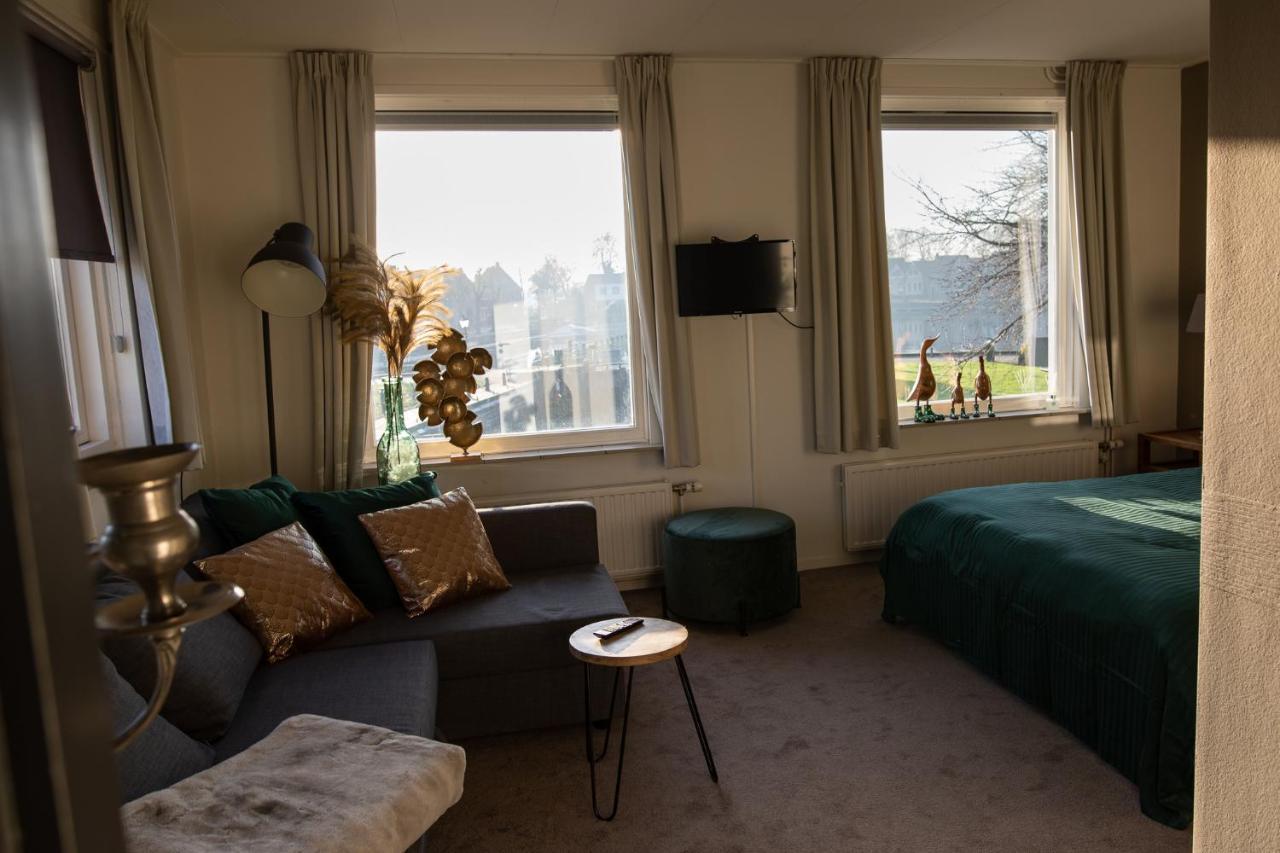 Yep! Slapen Bij De Sluis Bed & Breakfast Blokzijl Luaran gambar