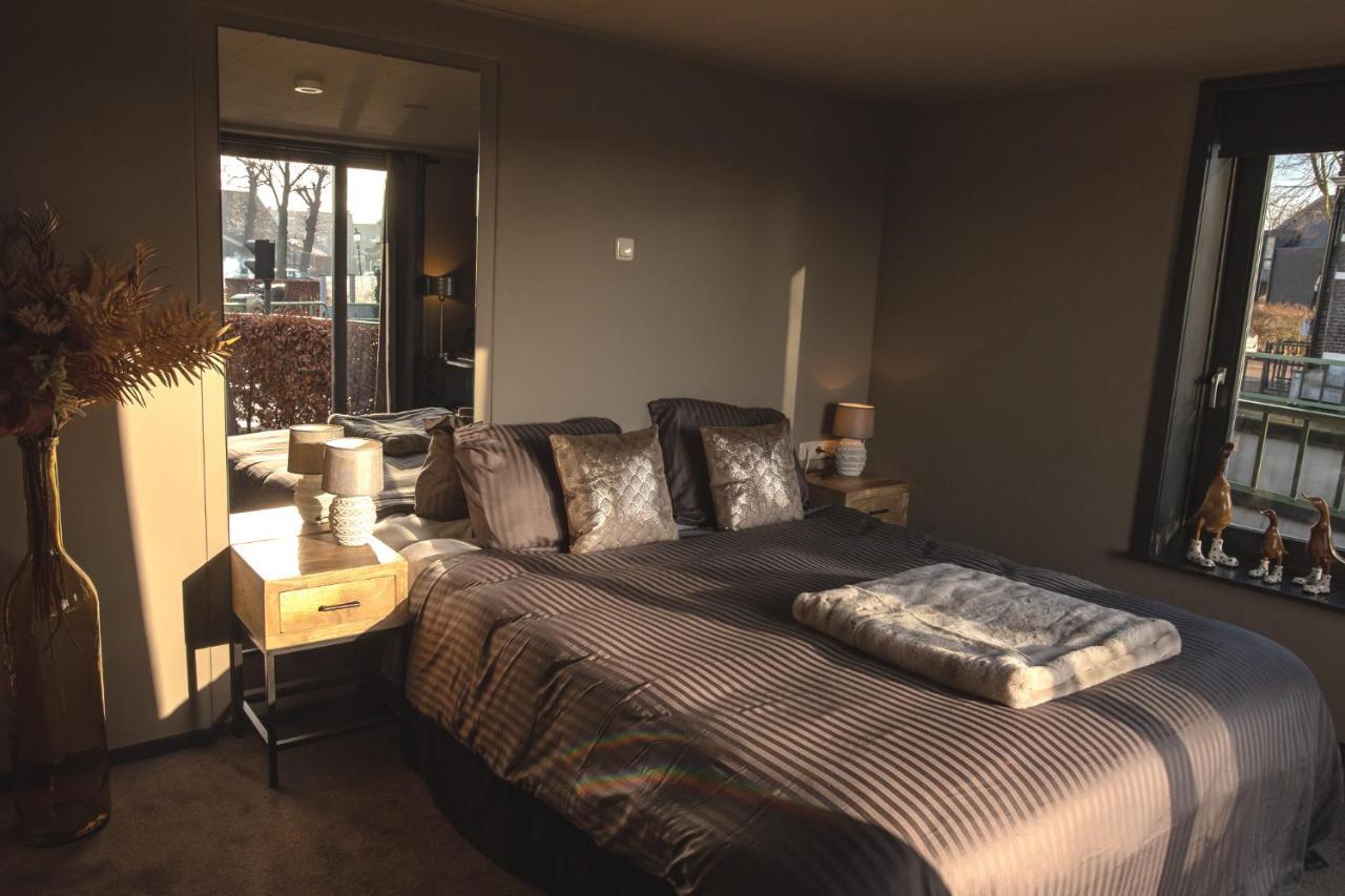 Yep! Slapen Bij De Sluis Bed & Breakfast Blokzijl Luaran gambar