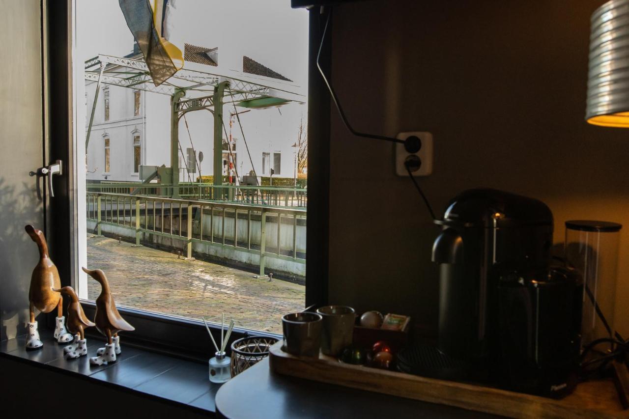 Yep! Slapen Bij De Sluis Bed & Breakfast Blokzijl Luaran gambar